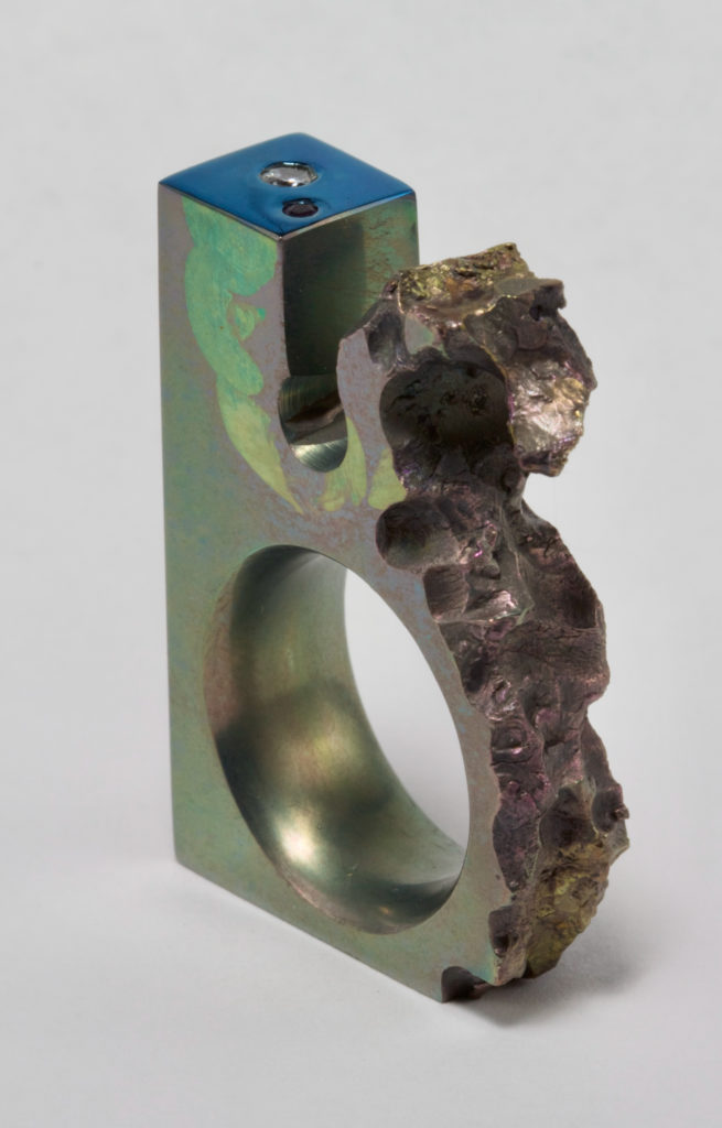 Ti Ring#8 Anodized titanium, CZ & amethyst H1.5″W1″D0.3″ Ring size 7.1/2